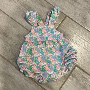 Baby girl floral ruffles bubble. Size 12 months